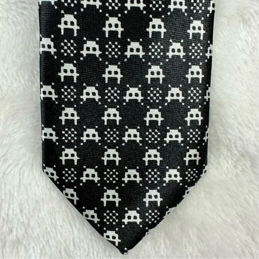 Black Tie Geek Space Invaders black and white‎ polyester narrow tie